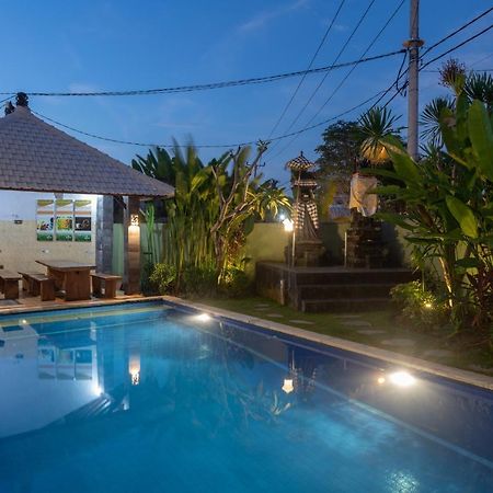 Cempaka Mas Guest House Canggu Extérieur photo