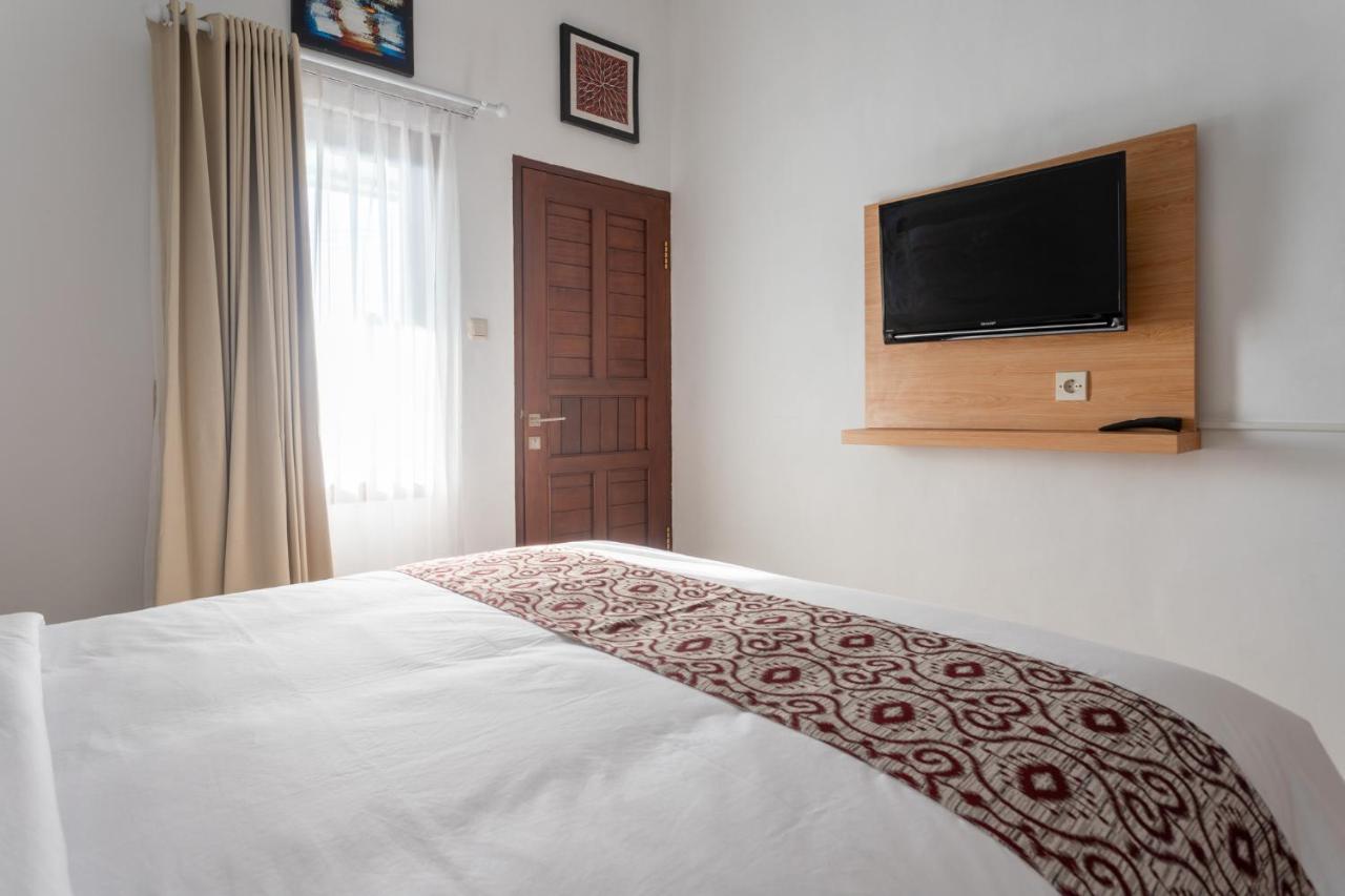 Cempaka Mas Guest House Canggu Extérieur photo