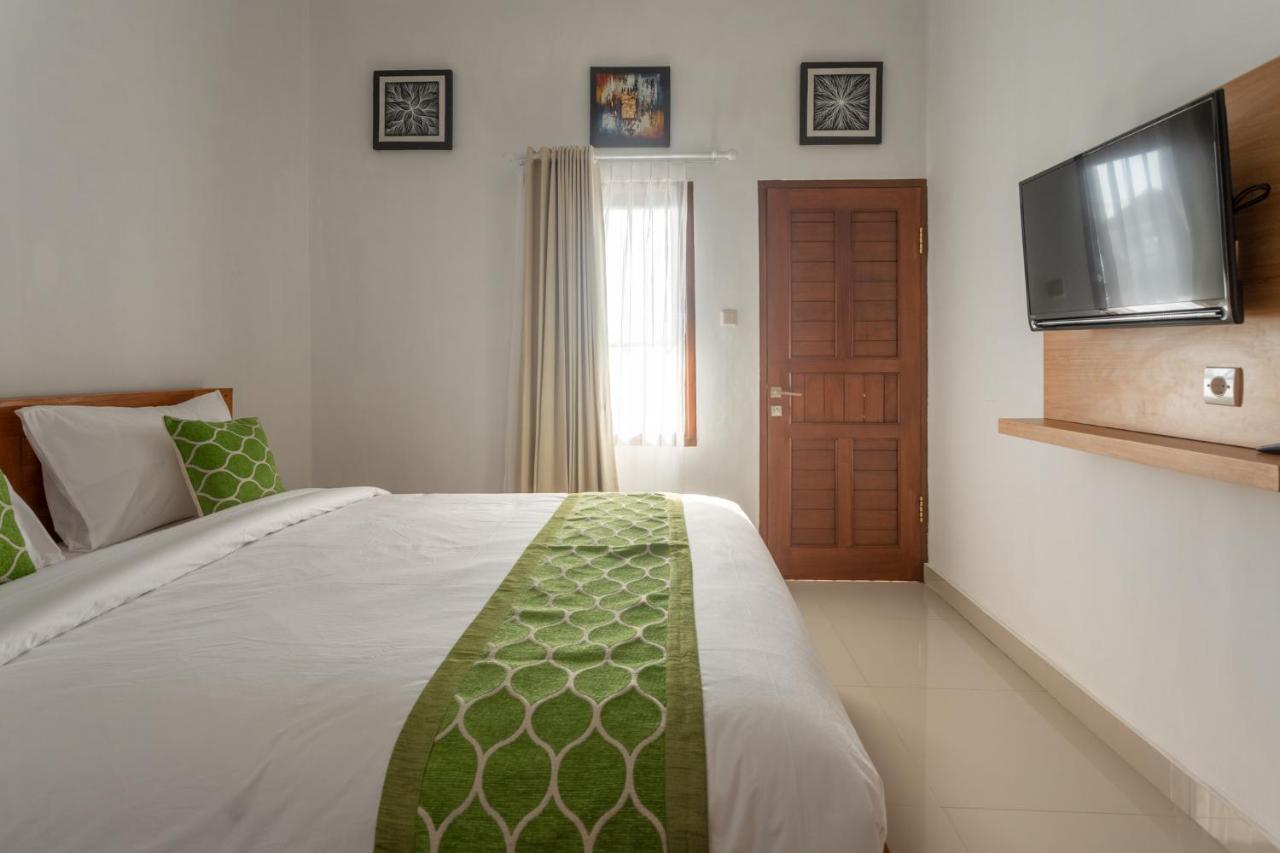 Cempaka Mas Guest House Canggu Extérieur photo