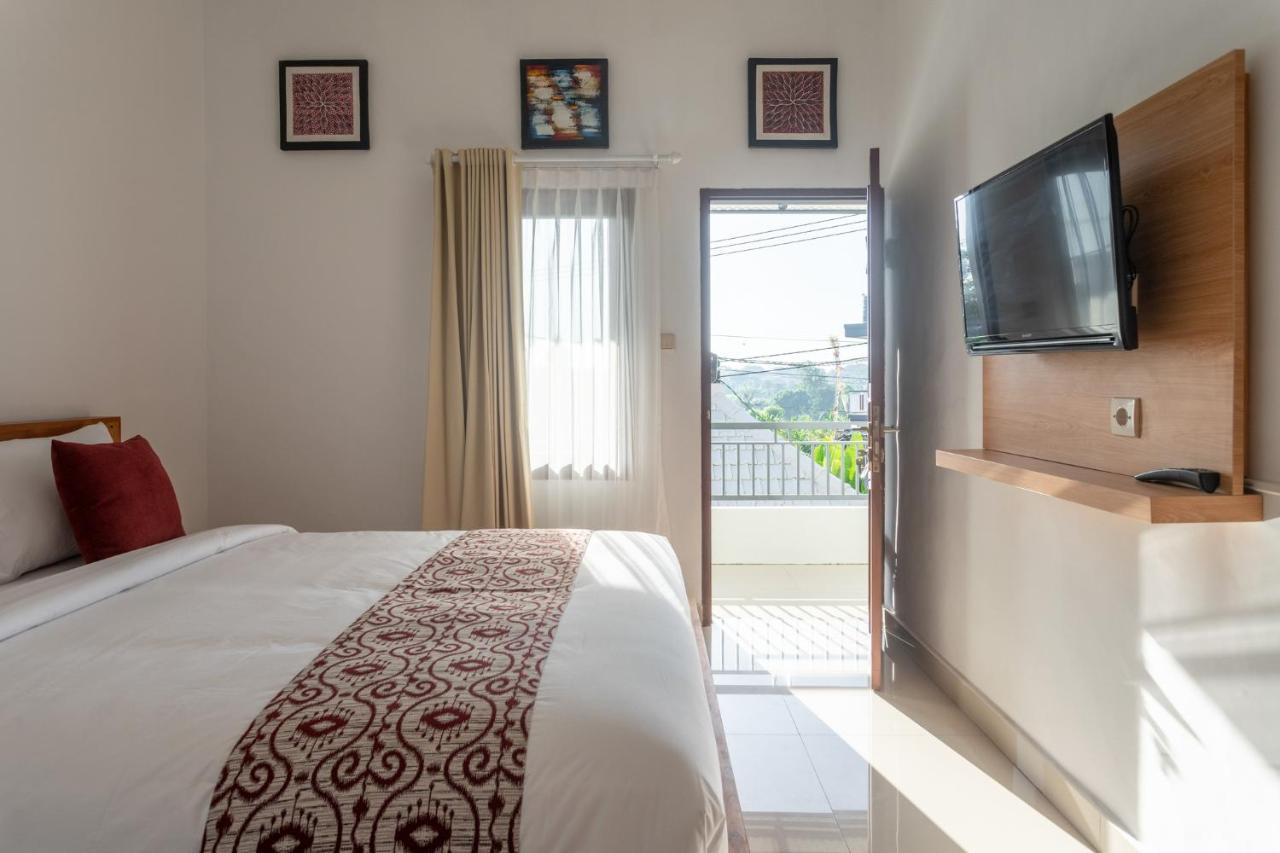 Cempaka Mas Guest House Canggu Extérieur photo