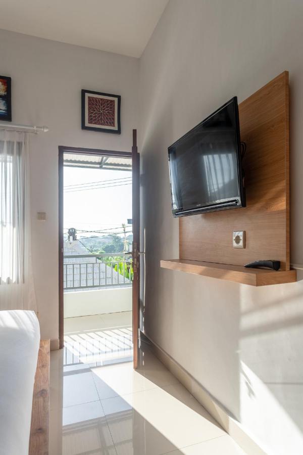 Cempaka Mas Guest House Canggu Extérieur photo