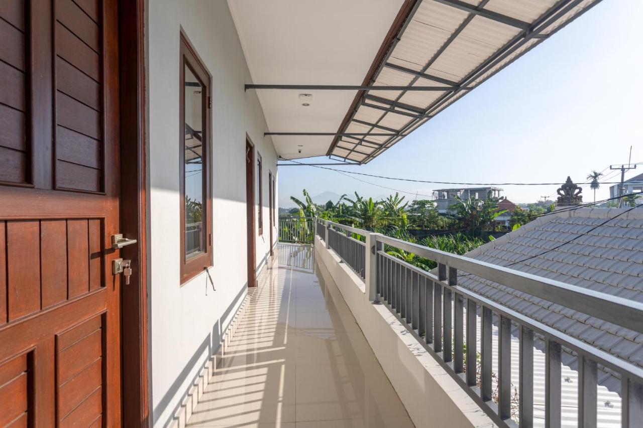 Cempaka Mas Guest House Canggu Extérieur photo